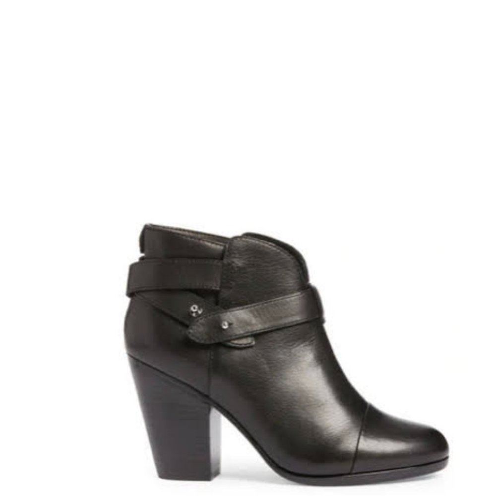 Rag & Bone Harrow Leather Ankle Boot in Black (size 36.5/6). Good Used Condition